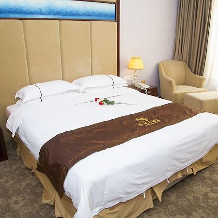Long Zhou Grand Hotel Guangzhou Dış mekan fotoğraf
