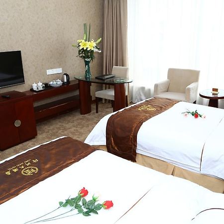 Long Zhou Grand Hotel Guangzhou Dış mekan fotoğraf