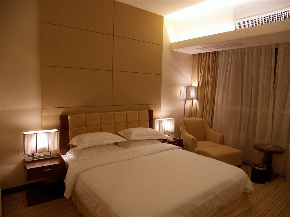 Long Zhou Grand Hotel Guangzhou Dış mekan fotoğraf
